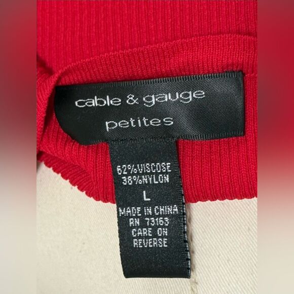 Cable & Gauge Petites, Size L Red Long Sleeve Blouse w/ Embellished Neckline NWT - Picture 3 of 3